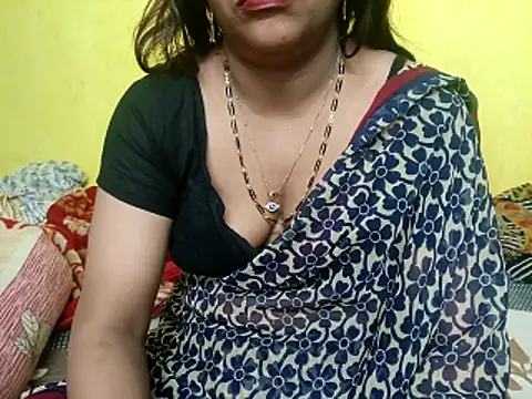 Snapshot of Sexyranibhabhi chatting on 12/15/25, 02:27 Sexyranibhabhi online show from 12/15/25, 02:27