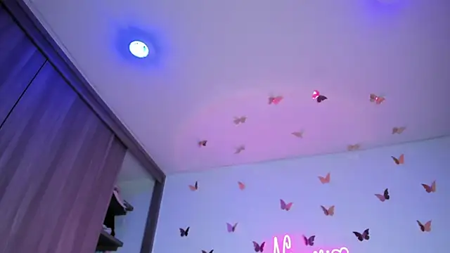 NaomiAsha online show from 11/08/25, 10:41