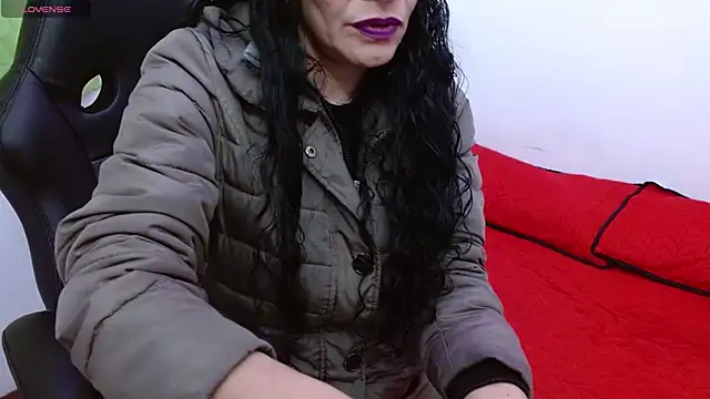 AlexandraJones  online show from 10/20/25, 03:07