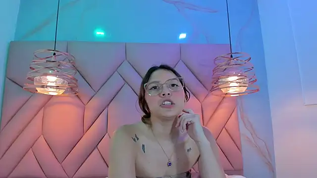 Snapshot of AngelaaCute_ chatting on 01/21/25, 12:07 AngelaaCute  online show from 01/21/25, 12:07