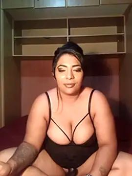 Snapshot of indianstormxo_ chatting on 12/14/25, 12:43 indianstormxo online show from 12/14/25, 12:43