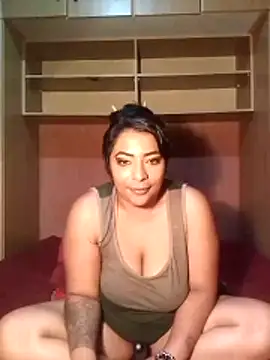 Snapshot of indianstormxo_ chatting on 12/15/25, 12:48 indianstormxo online show from 12/15/25, 12:48