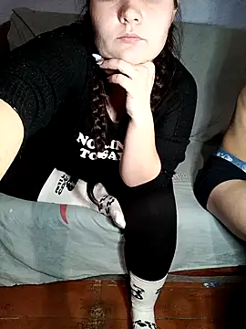 Snapshot of ZeFFirky chatting on 12/25/24, 06:09 ZeFFirky online show from 12/25/24, 06:09