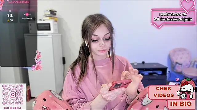 Snapshot of shy_melony chatting on 01/07/25, 05:42 shy melony online show from 01/07/25, 05:42