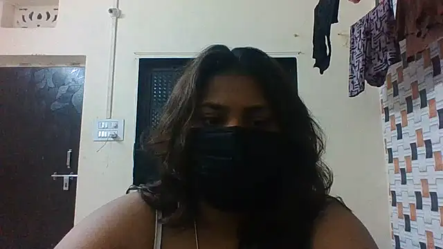 Snapshot of Hotmilfxox chatting on 06/24/26, 02:38 Hotmilfxox online show from 06/24/26, 02:38