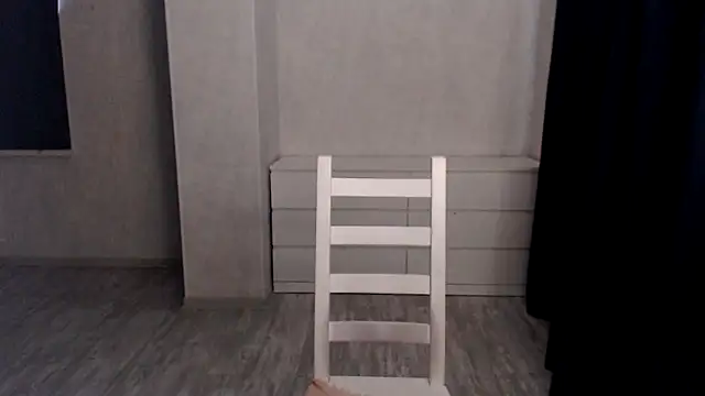 Snapshot of Magic_Mary_ass chatting on 12/15/25, 07:12 Magic Mary ass online show from 12/15/25, 07:12