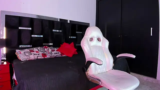 Tasha Sant online show from 11/05/25, 07:58