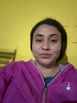 dulce santamaria online show from 03/06/25, 01:16