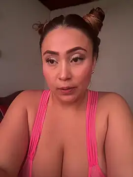 dulce santamaria online show from 03/21/25, 09:12