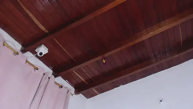 Amara Red online show from 10/27/25, 11:03