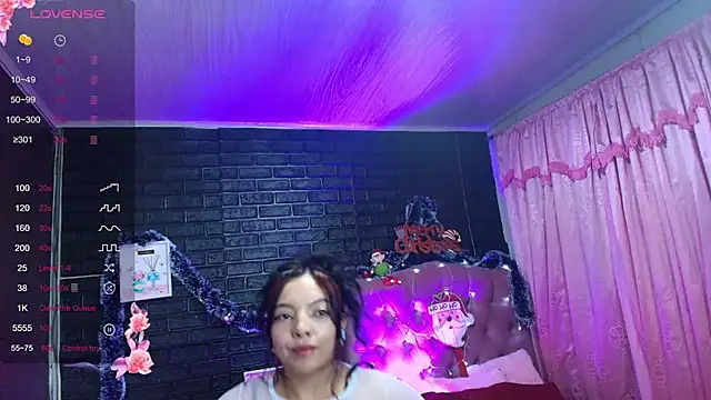 loren tits24 online show from 12/20/25, 10:22