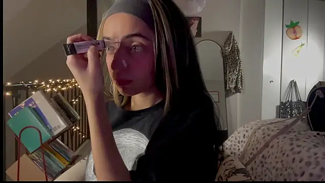 Snapshot of babybimbo chatting on 12/28/24, 10:55 babybimbo online show from 12/28/24, 10:55