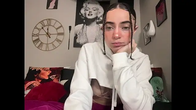 Snapshot of babybimbo chatting on 02/08/25, 08:42 babybimbo online show from 02/08/25, 08:42