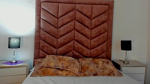 AnnyCherry  online show from 12/12/24, 10:20