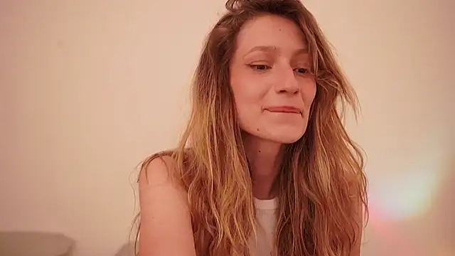 Stephany talks online show from 09/16/25, 02:34