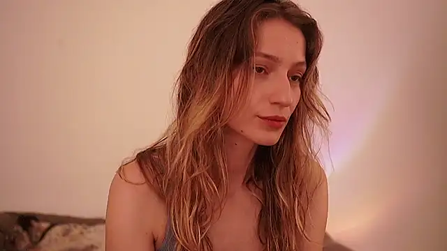 Stephany talks online show from 09/19/25, 02:46