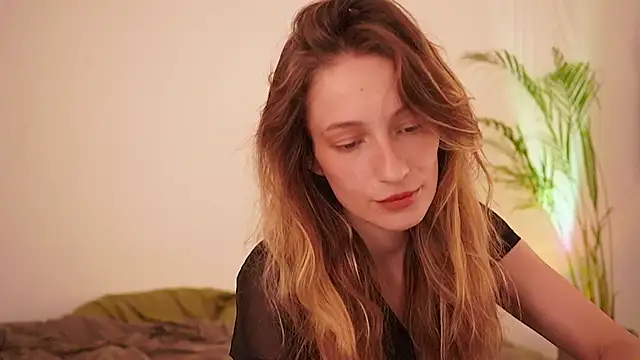 Stephany talks online show from 09/25/25, 02:04