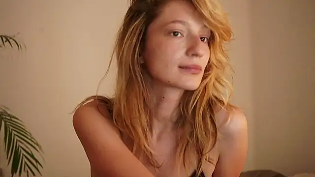 Stephany talks online show from 06/05/26, 02:29