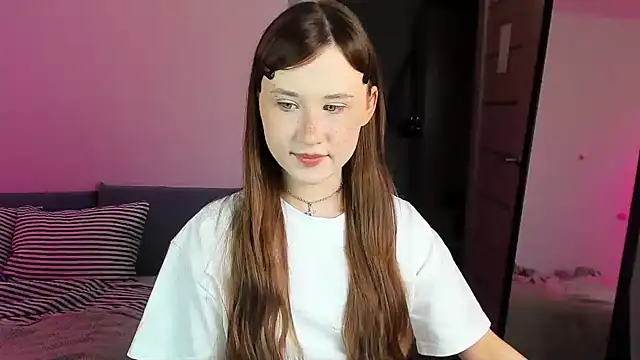 Stella Sunny online show from 10/19/25, 01:39