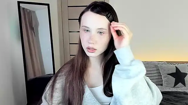Snapshot of Stella_Sunny chatting on 03/05/26, 04:14 Stella Sunny online show from 03/05/26, 04:14