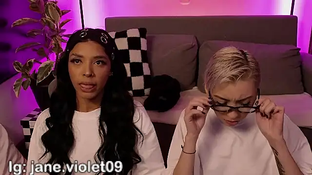 jane hart  online show from 12/19/25, 02:40