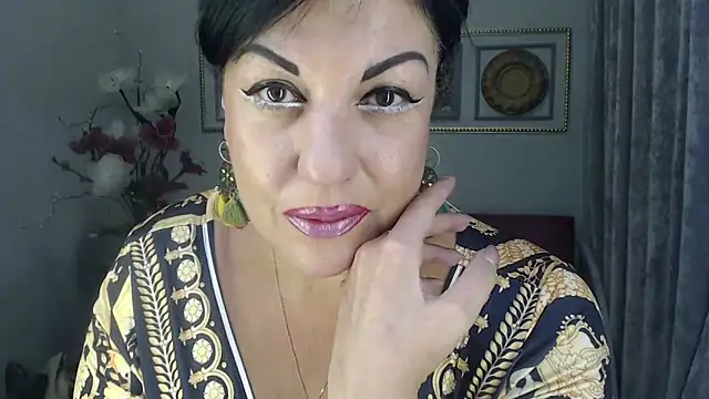 Snapshot of LadyMargoFontana chatting on 09/19/25, 04:25 LadyMargoFontana online show from 09/19/25, 04:25