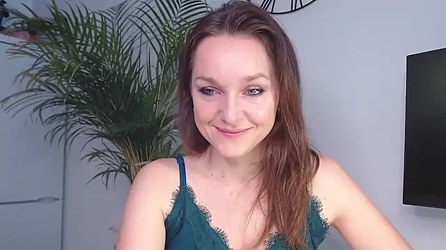 AliciaDesire online show from 02/04/25, 07:51