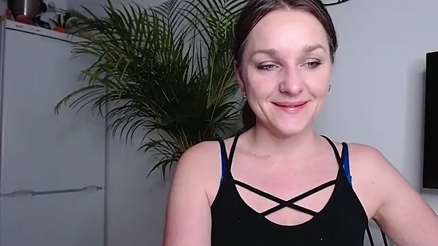 AliciaDesire online show from 02/13/25, 02:52