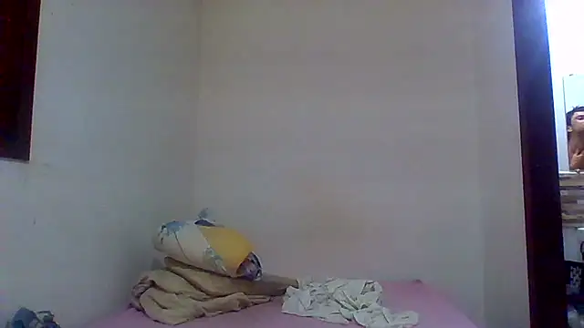 couplemilk online show from 12/08/24, 07:15