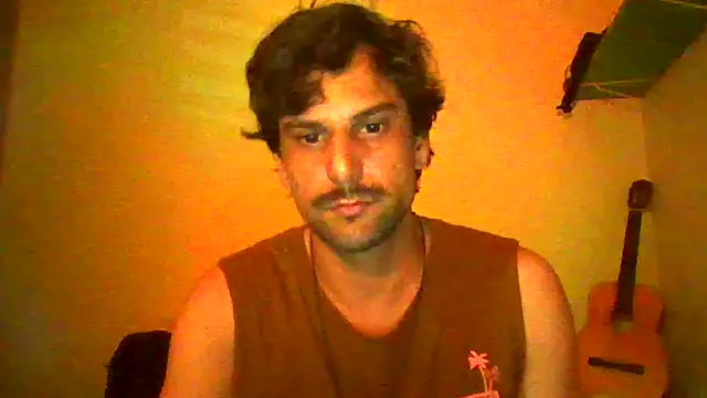 Snapshot of couplemilk chatting on 02/10/26, 11:31 couplemilk online show from 02/10/26, 11:31