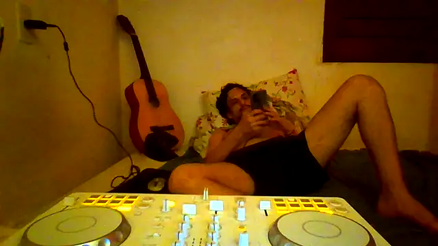 couplemilk online show from 06/02/26, 02:35