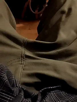 Snapshot of XXXDaddysGirl chatting on 11/27/25, 01:51 XXXDaddysGirl online show from 11/27/25, 01:51