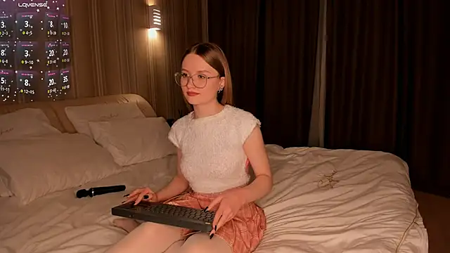 Snapshot of IsabellaTorrance chatting on 01/24/25, 04:17 IsabellaTorrance online show from 01/24/25, 04:17