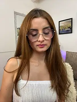 MiaaLoren online show from 04/30/26, 09:08