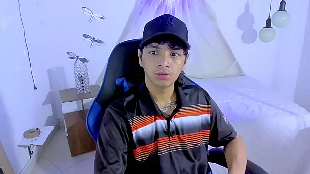 Snapshot of Brand_habes chatting on 11/08/25, 02:50 Brand habes online show from 11/08/25, 02:50