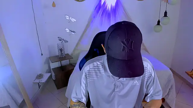 Snapshot of Brand_habes chatting on 11/26/25, 11:33 Brand habes online show from 11/26/25, 11:33