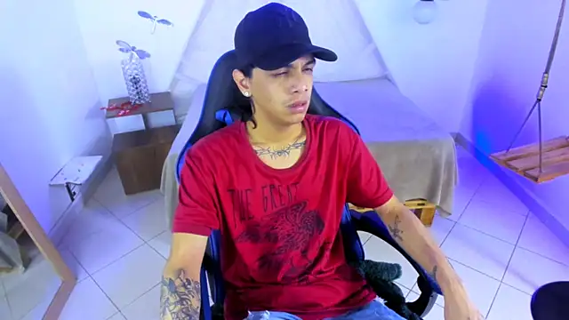 Snapshot of Brand_habes chatting on 12/18/25, 06:30 Brand habes online show from 12/18/25, 06:30