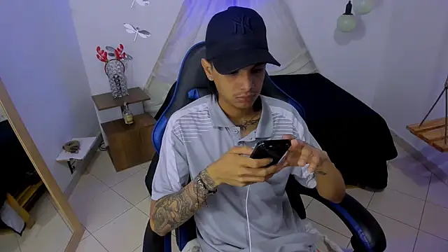 Snapshot of Brand_habes chatting on 01/06/26, 04:38 Brand habes online show from 01/06/26, 04:38