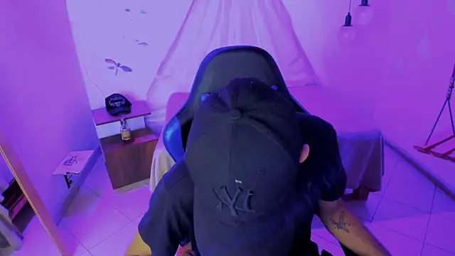 Snapshot of Brand_habes chatting on 01/11/26, 11:04 Brand habes online show from 01/11/26, 11:04