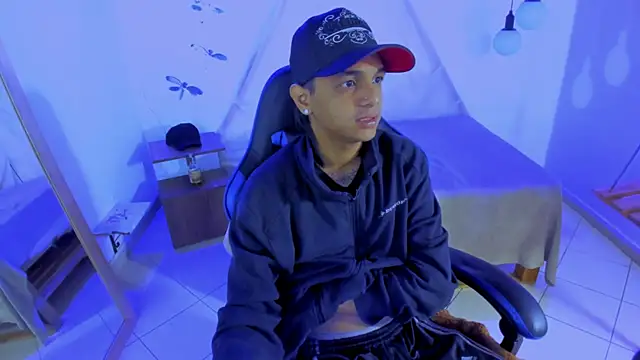 Snapshot of Brand_habes chatting on 01/13/26, 04:56 Brand habes online show from 01/13/26, 04:56