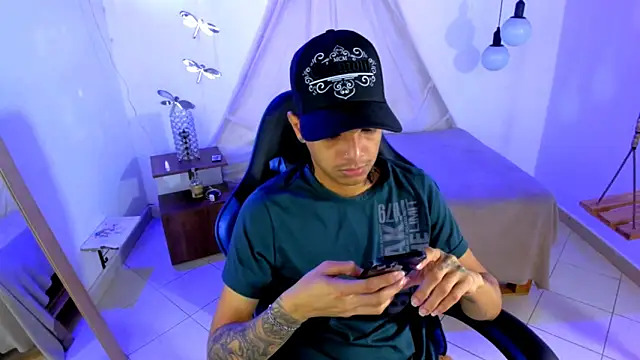 Snapshot of Brand_habes chatting on 01/18/26, 04:05 Brand habes online show from 01/18/26, 04:05