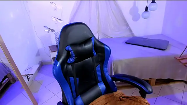 Snapshot of Brand_habes chatting on 02/10/26, 01:37 Brand habes online show from 02/10/26, 01:37