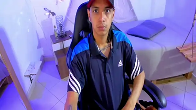 Snapshot of Brand_habes chatting on 02/13/26, 11:39 Brand habes online show from 02/13/26, 11:39