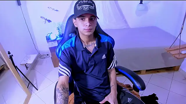 Snapshot of Brand_habes chatting on 02/17/26, 06:21 Brand habes online show from 02/17/26, 06:21