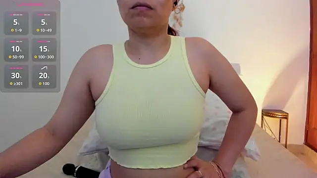 Snapshot of Sofia_Walke1 chatting on 11/14/25, 01:59 Sofia Walke1 online show from 11/14/25, 01:59