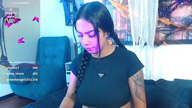 Shaarongp online show from 10/11/25, 04:33