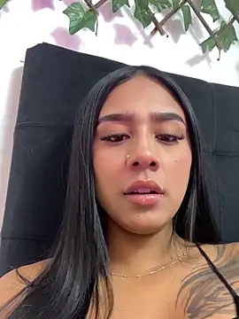 Shaarongp online show from 11/11/25, 04:34