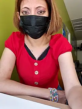 Lunababymylove online show from 03/04/25, 10:05