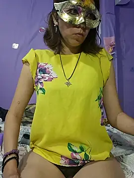 Lunababymylove online show from 10/19/25, 02:45