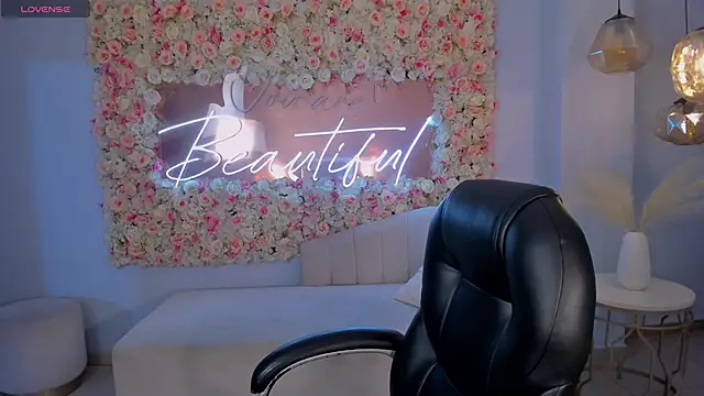 DolcieElliot online show from 01/11/25, 11:45